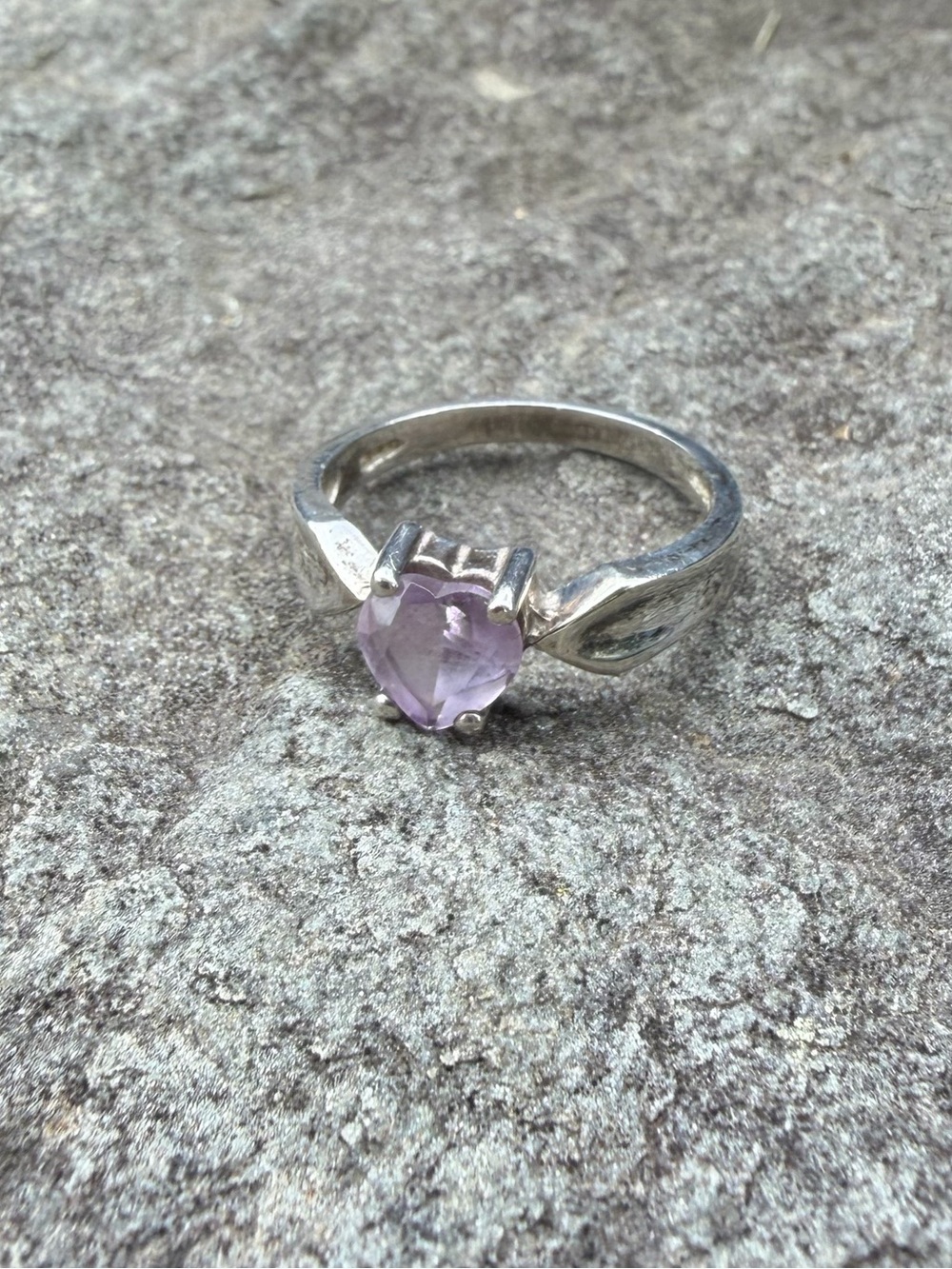 Vintage Avon Sterling Silver Amethyst Heart Ring